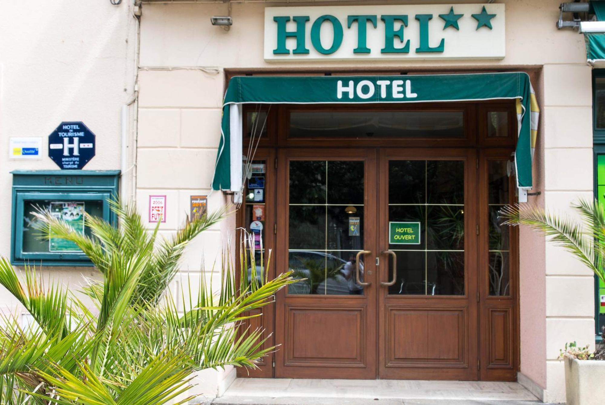 Hotel De La Gare Dol-de-Bretagne Kültér fotó