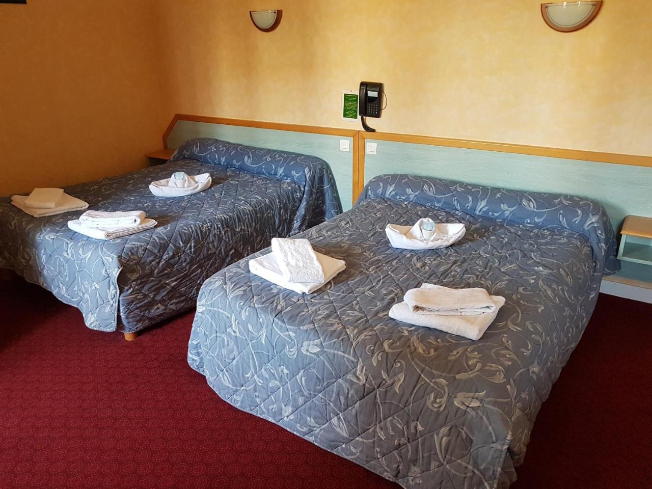 Hotel De La Gare Dol-de-Bretagne Kültér fotó