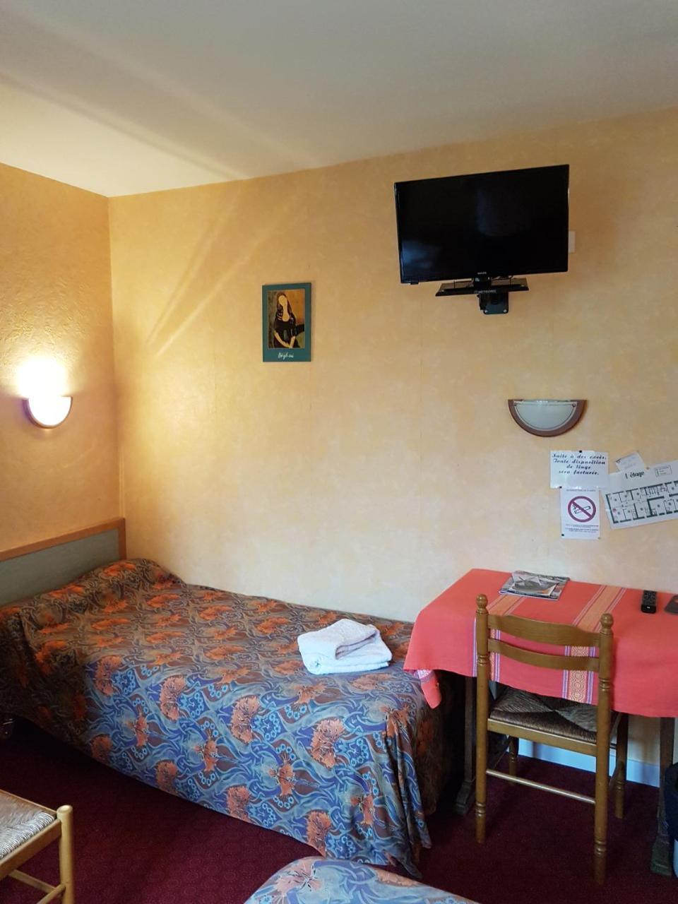 Hotel De La Gare Dol-de-Bretagne Szoba fotó